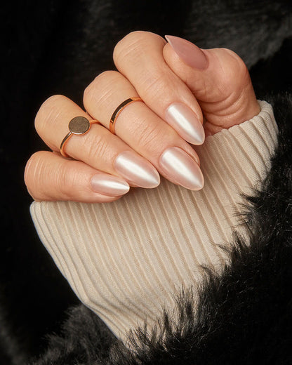 Duo: Glazed Donut & Nude