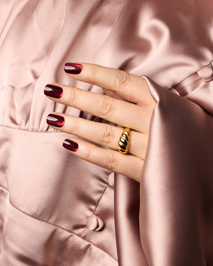Wine & Dine Cat Eye